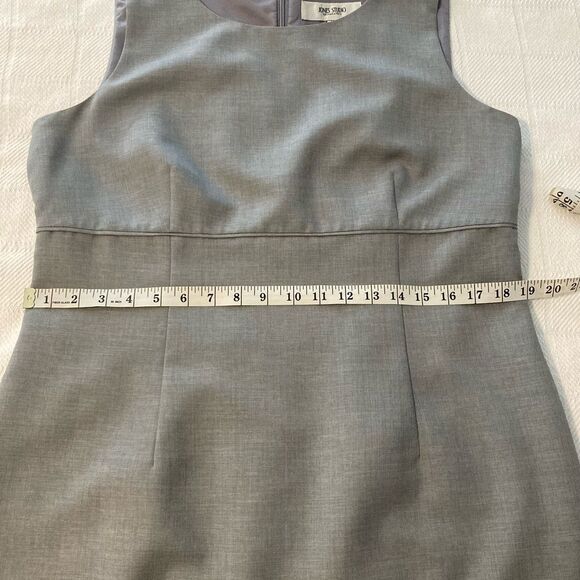 JONES STUDIO Career Evening Out Sleeveless Mini Sheath Gray Below Knee Size 14 - Picture 7 of 11